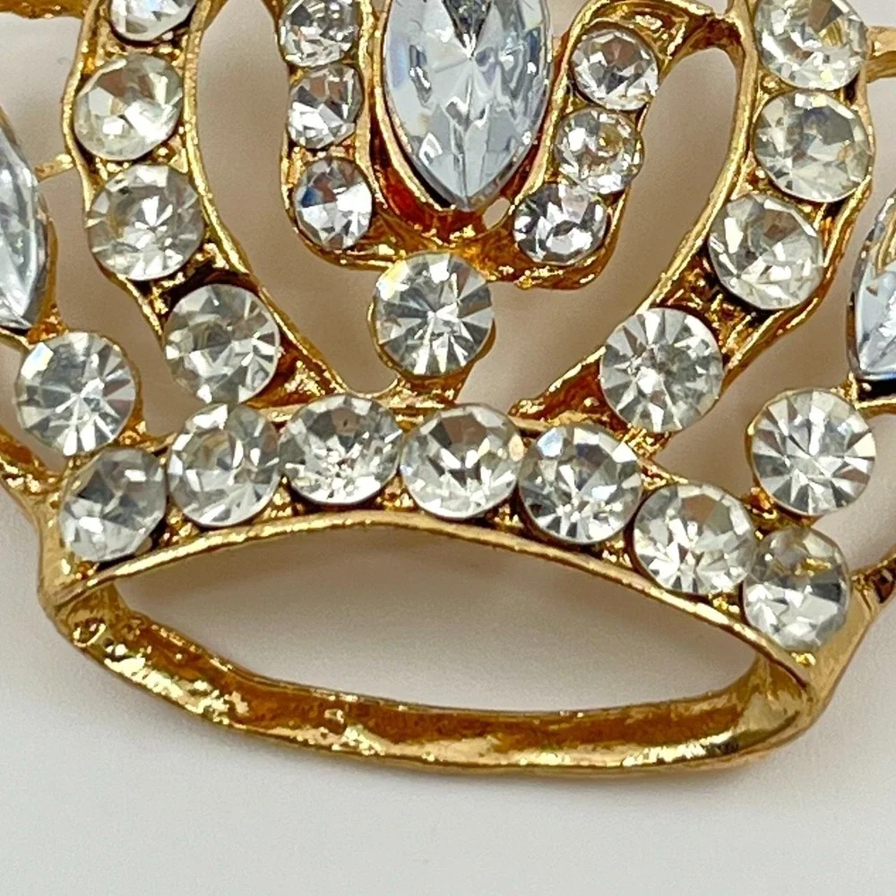 Vintage Retro Gold Tone Sparkling Rhinestone Tiara Crown Keychain Bag Charm